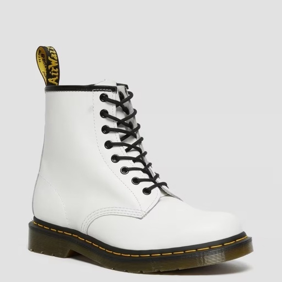 Dr/Doc Martens 1460 SMOOTH LEATHER LACE UP BOOTS US 7 White - Picture 1 of 14